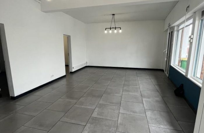 Location Local commercial 97450