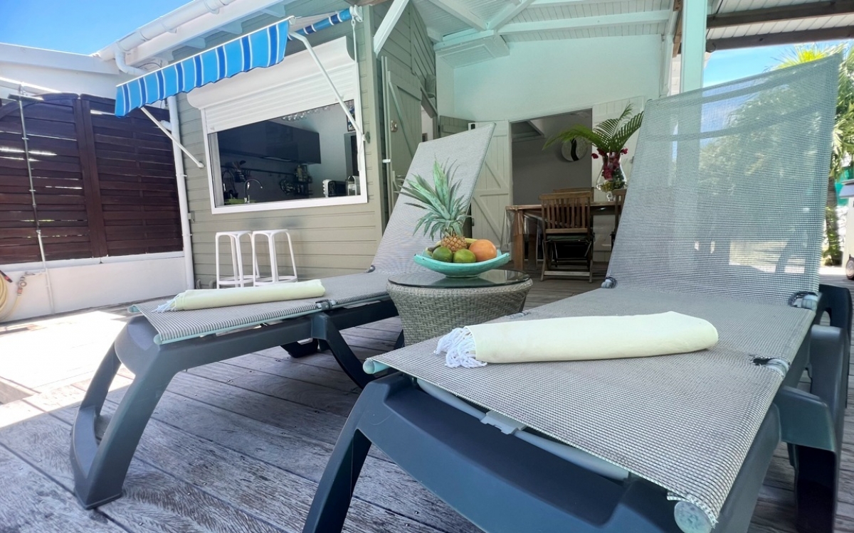 Maison de test avec piscine et jardin