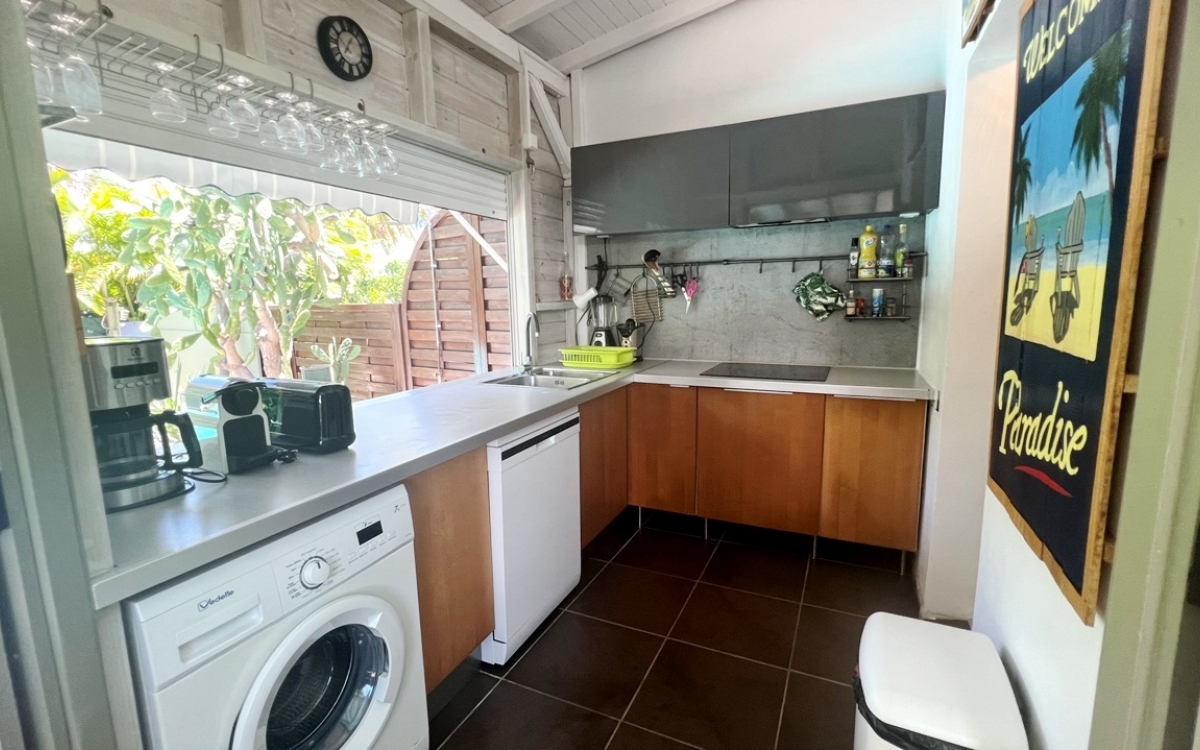 Maison de test avec piscine et jardin