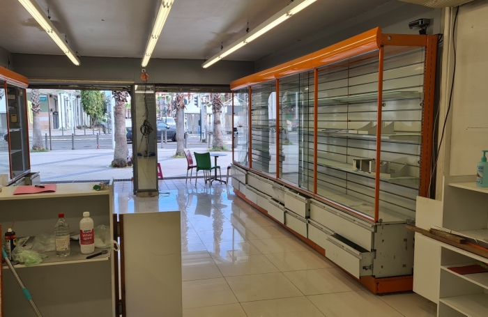 Location Local commercial 97110