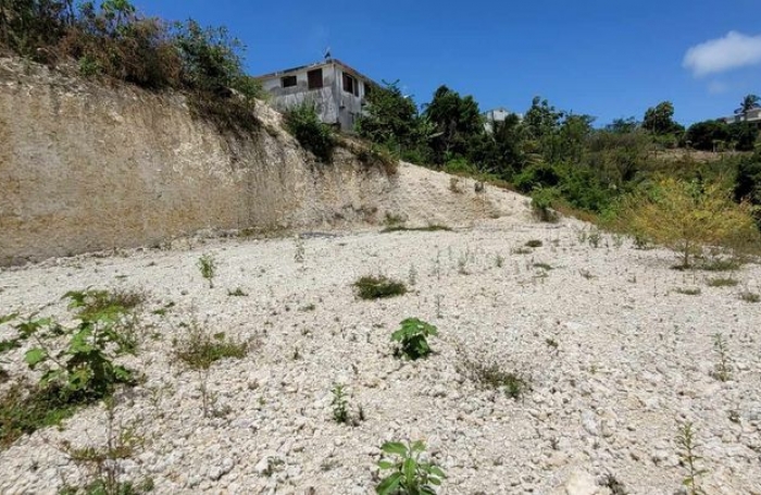 À acheter à Gosier : terrain de 765m2 avec Agence Immo Conseil