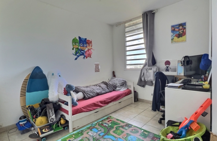 Duplex lumineux au dernier étage avec belle vue dégagée