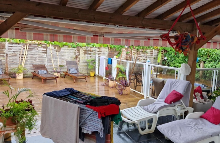 Vente Maison 210m&sup2; 7 pi&#232;ces Sainte Rose