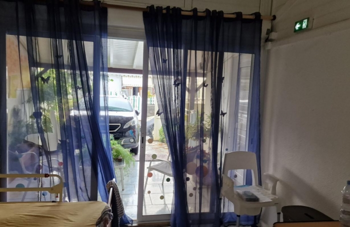 Vente Maison 210m&sup2; 7 pi&#232;ces Sainte Rose