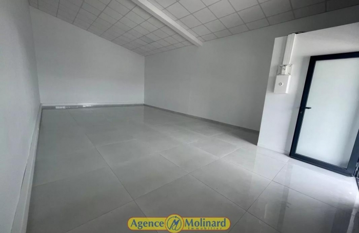 Location Bureaux 55m&sup2; Les Abymes