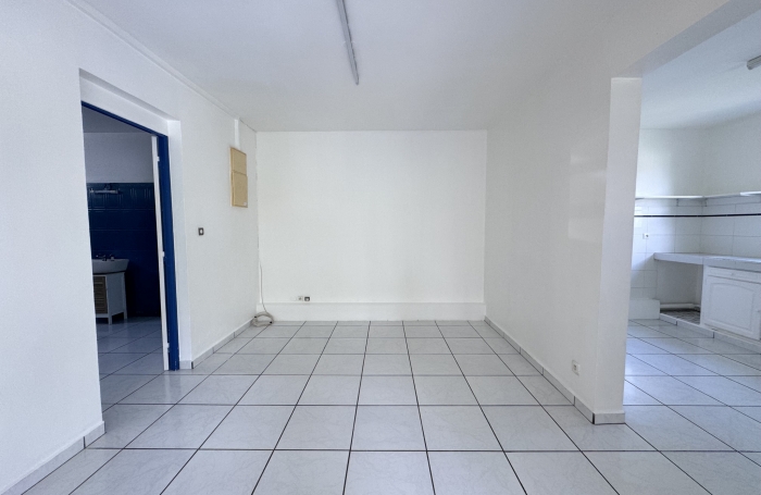 Vente Immeuble 220m² Pointe-Noire