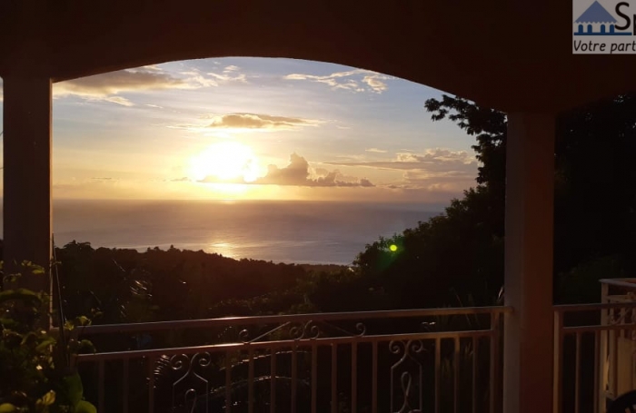 POINTE NOIRE - Maison T4 120 m2 à vendre 342 400 € - JOLIE VUE sur la MER et les MONTAGNES