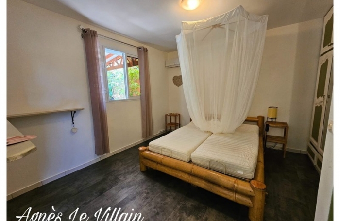 Vente Maison 234m&sup2; 12 pi&#232;ces Bouillante