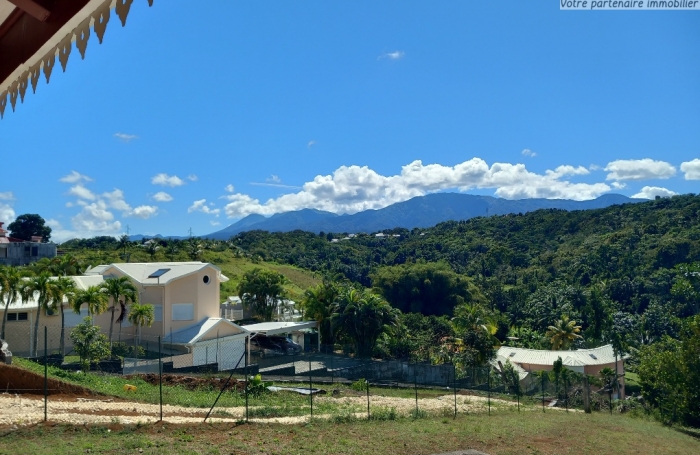 GOYAVE, Villa T4 vue montagne