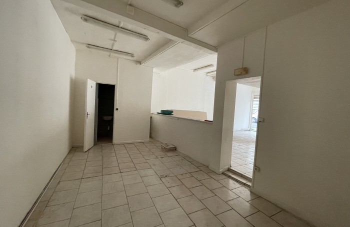 LOCAL COMMERCIAL 70m2 RUE DELGRES