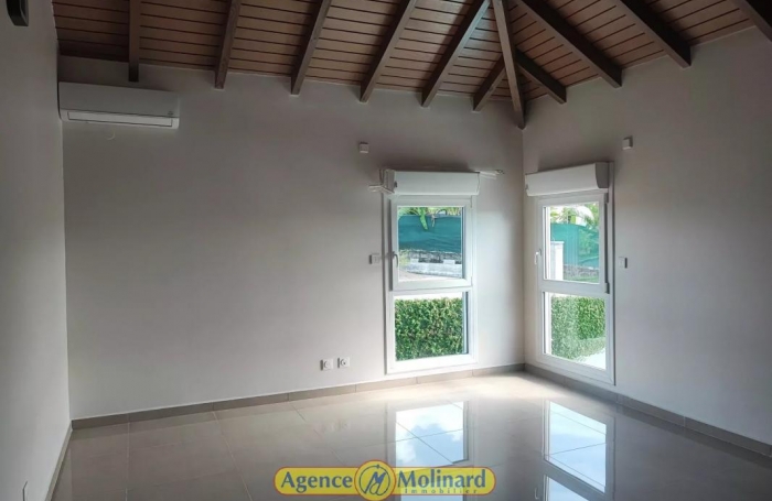 Location Maison 149m&sup2; 4 pi&#232;ces Sainte Anne