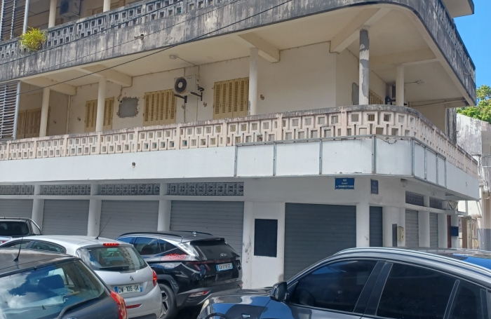 Vente Immeuble 97110
