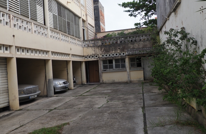 POINTE-A-PITRE : IMMEUBLE R + 2 EN PLEIN COEUR DE POINTE-A-PITRE
