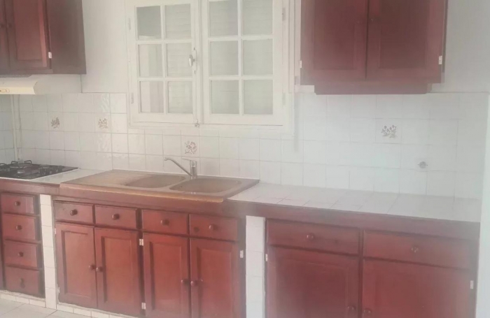 Vente Maison 198m&sup2; 4 pi&#232;ces Petit-Bourg