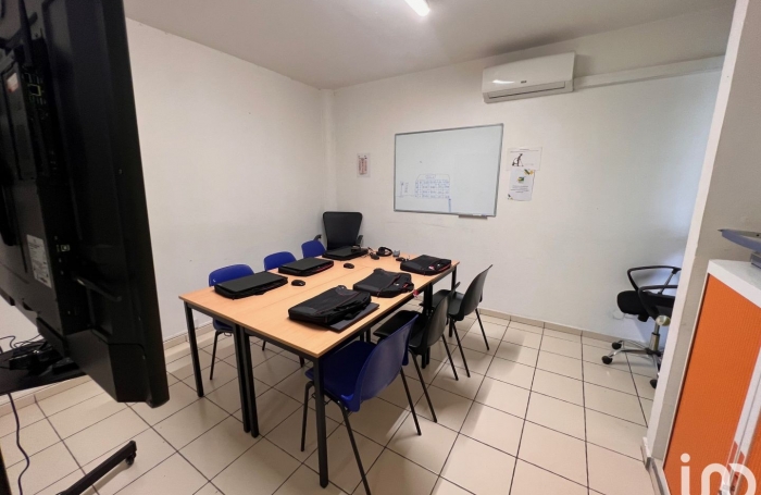 Vente Bureaux 86m&sup2; Baie Mahault