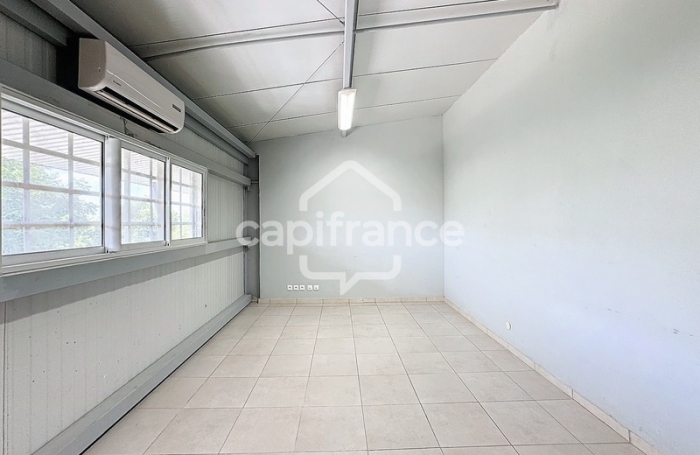 Location Bureaux 19m&sup2; 1 pi&#232;ce Baie Mahault