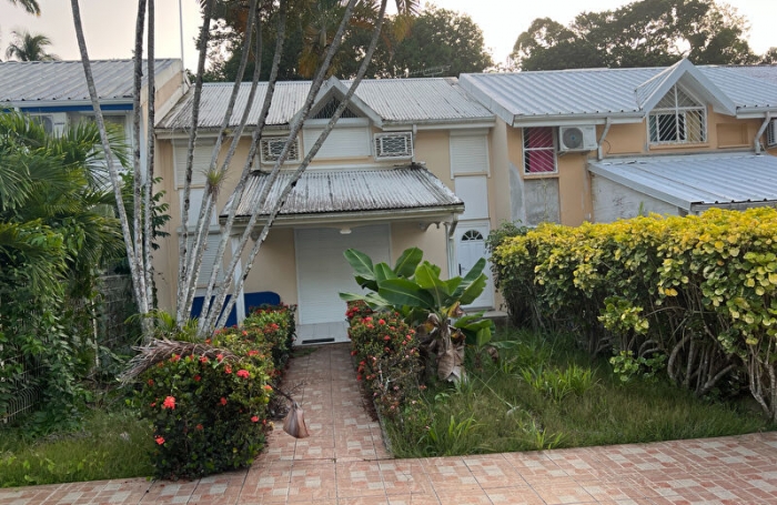 Vente Maison 97.13m&sup2; 5 pi&#232;ces Les Abymes