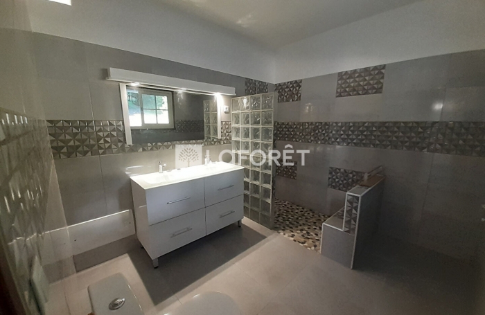 Vente Maison 225.19m² 8 pièces Bouillante