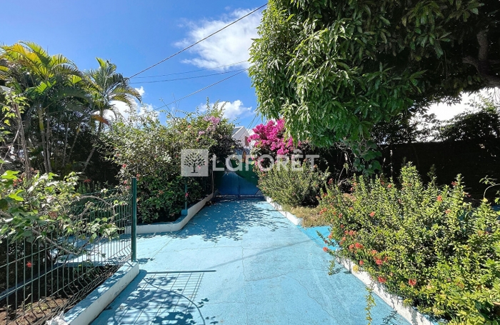 Location Divers 398m² Basse-Terre