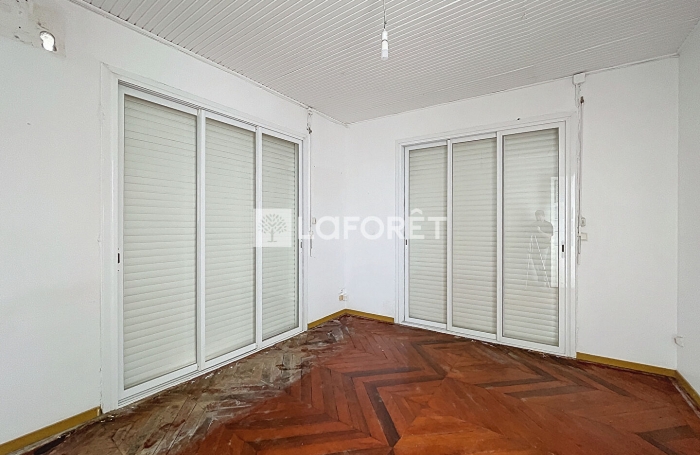 Location Divers 398m² Basse-Terre