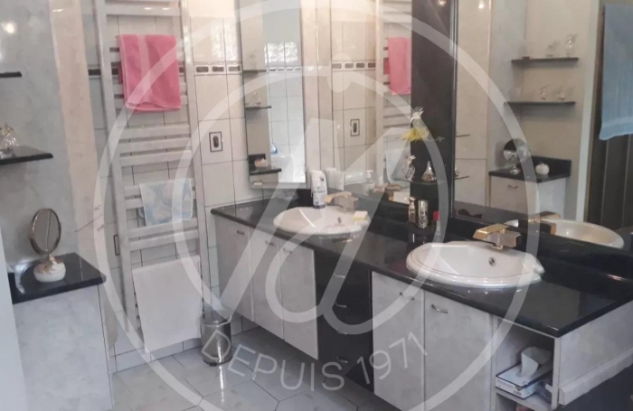 Vente Maison 292m&sup2; 6 pi&#232;ces Les Abymes