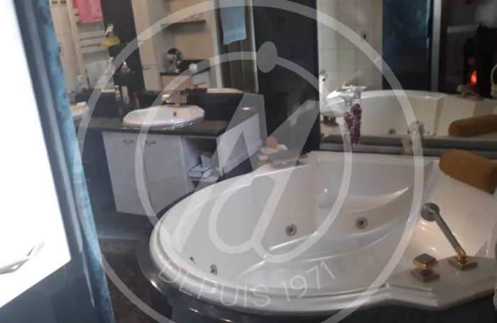 Vente Maison 292m&sup2; 6 pi&#232;ces Les Abymes