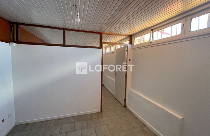 Vente Immeuble 180m² 13 pièces Basse-Terre