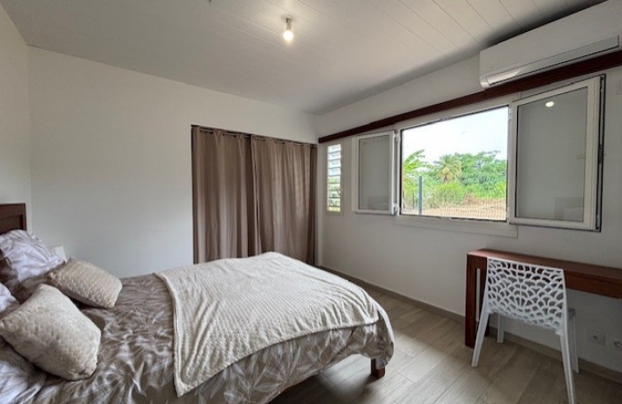 Villa  meublée de 4 Pièces- Sainte-Rose  - LONGFORT IMMOBILIER
