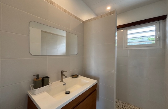 Villa  meublée de 4 Pièces- Sainte-Rose  - LONGFORT IMMOBILIER