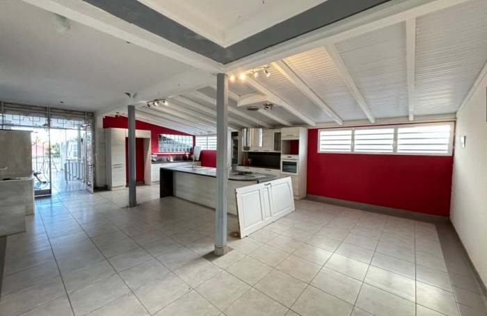 Vente Maison 300m&sup2; 4 pi&#232;ces Trois Rivières