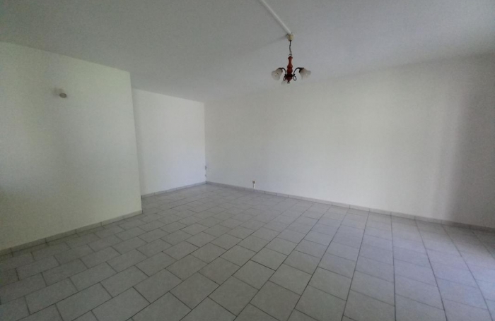 Location Appartement 80m&sup2; 3 pi&#232;ces Les Abymes