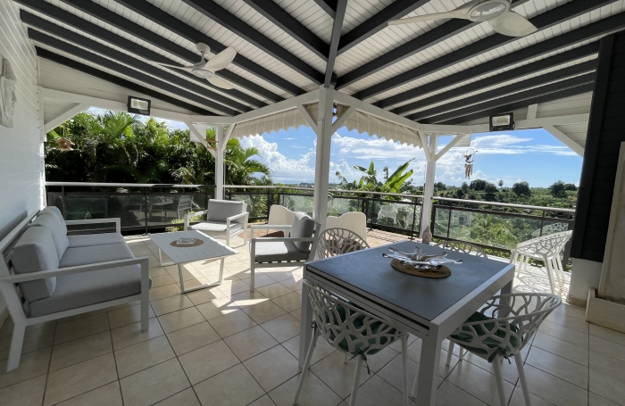PROPRIETE MAISON T5 VUE MER + GITE T3 AVEC MEZZANINE + PISCINE CAPESTERRE-BELLE-EAU