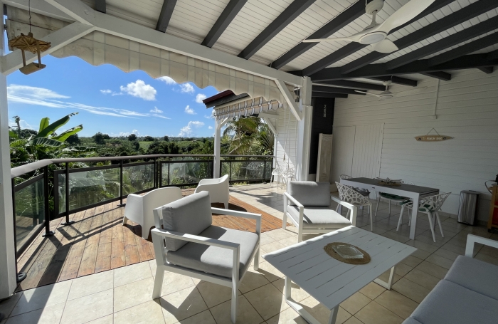 PROPRIETE MAISON T5 VUE MER + GITE T3 AVEC MEZZANINE + PISCINE CAPESTERRE-BELLE-EAU