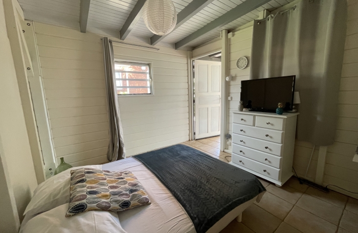 PROPRIETE MAISON T5 VUE MER + GITE T3 AVEC MEZZANINE + PISCINE CAPESTERRE-BELLE-EAU