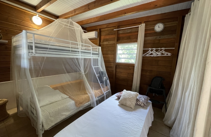 PROPRIETE MAISON T5 VUE MER + GITE T3 AVEC MEZZANINE + PISCINE CAPESTERRE-BELLE-EAU