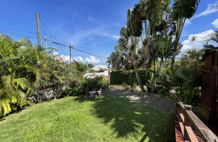 PROPRIETE MAISON T5 VUE MER + GITE T3 AVEC MEZZANINE + PISCINE CAPESTERRE-BELLE-EAU