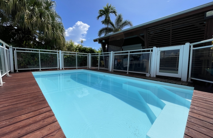 PROPRIETE MAISON T5 VUE MER + GITE T3 AVEC MEZZANINE + PISCINE CAPESTERRE-BELLE-EAU