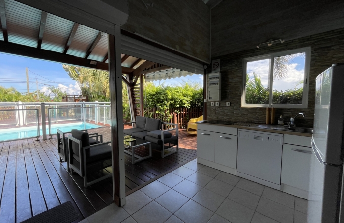 PROPRIETE MAISON T5 VUE MER + GITE T3 AVEC MEZZANINE + PISCINE CAPESTERRE-BELLE-EAU