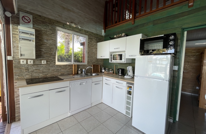 PROPRIETE MAISON T5 VUE MER + GITE T3 AVEC MEZZANINE + PISCINE CAPESTERRE-BELLE-EAU