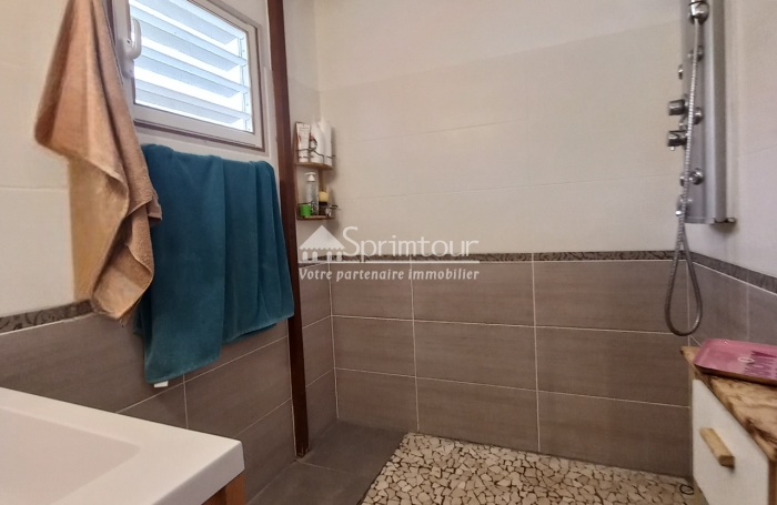 Jolie maison en bois T4bis 3 chambres + 1 bureau - Quartier résidentiel et agréable à Vieux-habitants