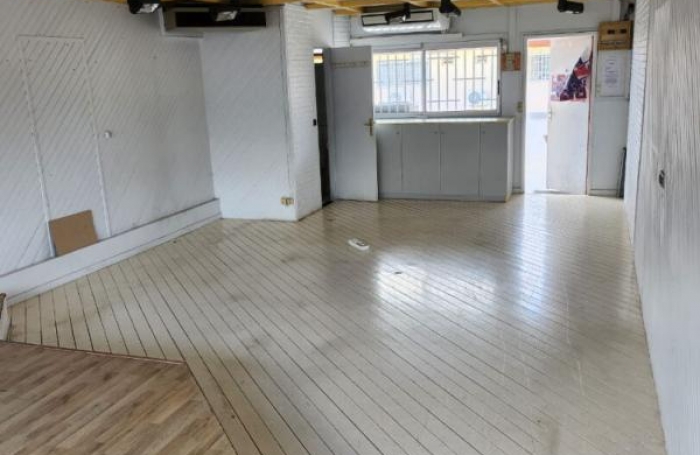 Vente Local commercial 47m&sup2; Baie Mahault
