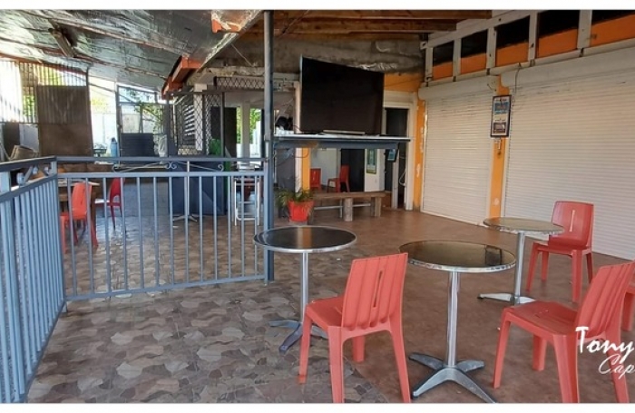 Vente Local commercial 208m&sup2; 7 pi&#232;ces Vieux Habitants