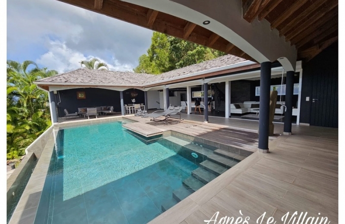 Vente Maison 148m&sup2; 4 pi&#232;ces Pointe-Noire