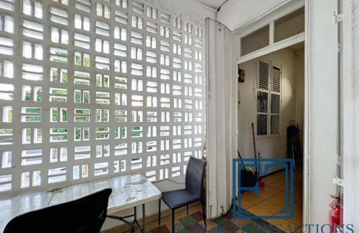 Vente Bureaux 57m&sup2; 6 pi&#232;ces Sainte Anne