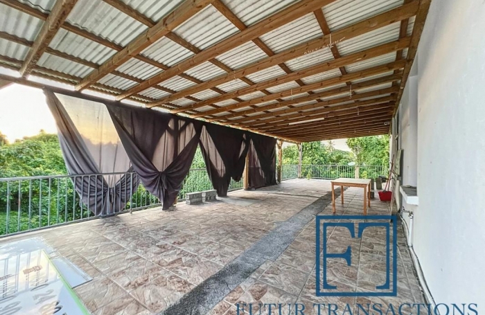 Vente Bureaux 57m&sup2; 6 pi&#232;ces Sainte Anne