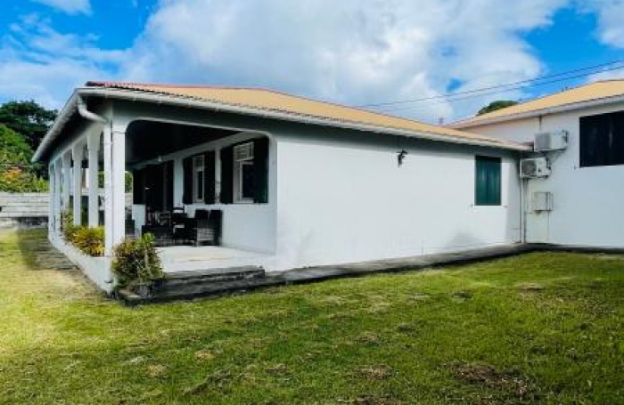 Vente Maison 150m&sup2; 4 pi&#232;ces Basse-Terre