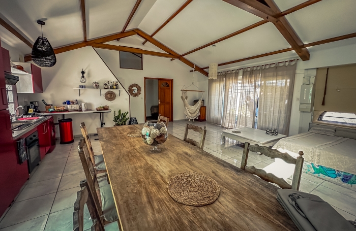 Maison d'habitation entièrement rénovée et relookée