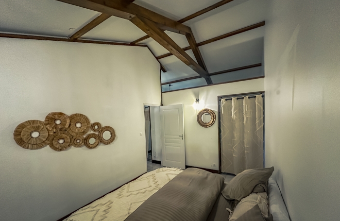 Maison d'habitation entièrement rénovée et relookée