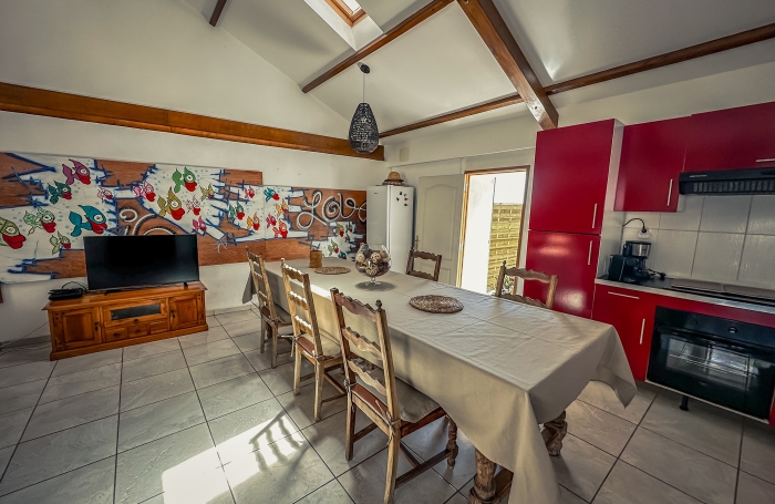 Maison d'habitation entièrement rénovée et relookée