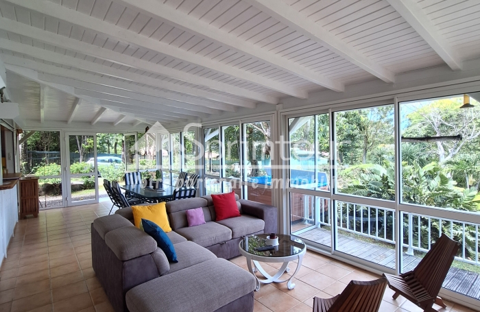 Maison-Bouillante-Location-Parc arboré de 9000m2